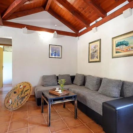 House Irena * Postira