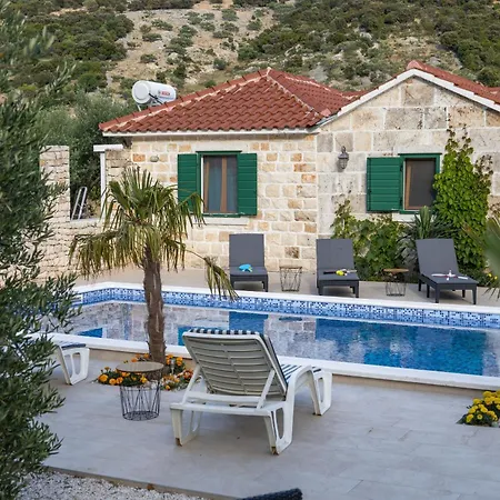 Vikendica House Irena