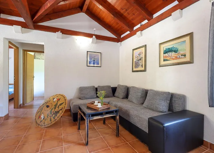House Irena * Postira