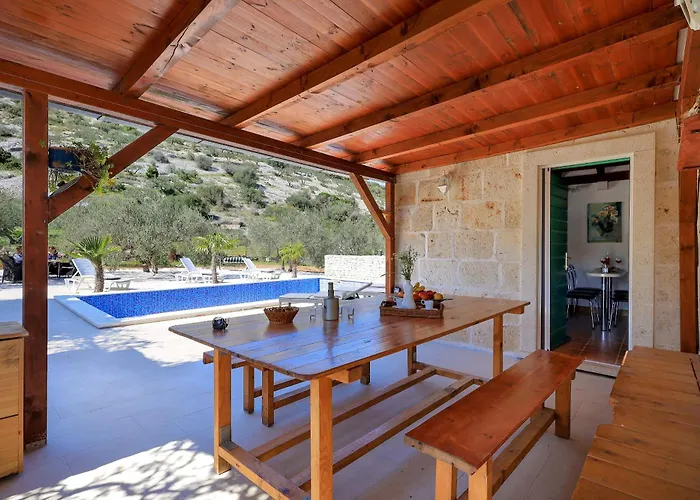 House Irena